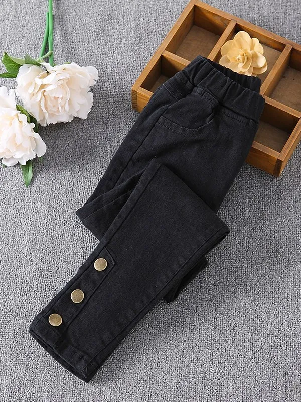 Simple And Sleek Skinny Fit Jeans